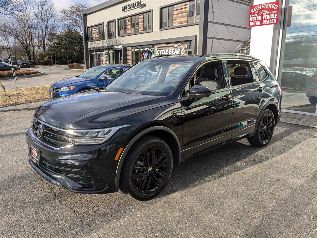 2022 Volkswagen Tiguan 2.0T SE R-Line Black