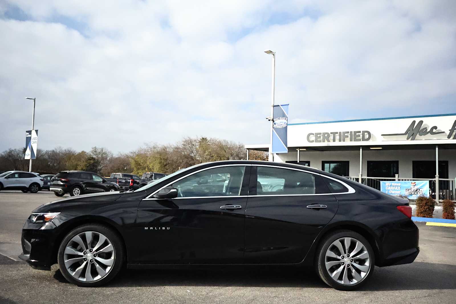 2023 Chevrolet Malibu 1LT photo 2