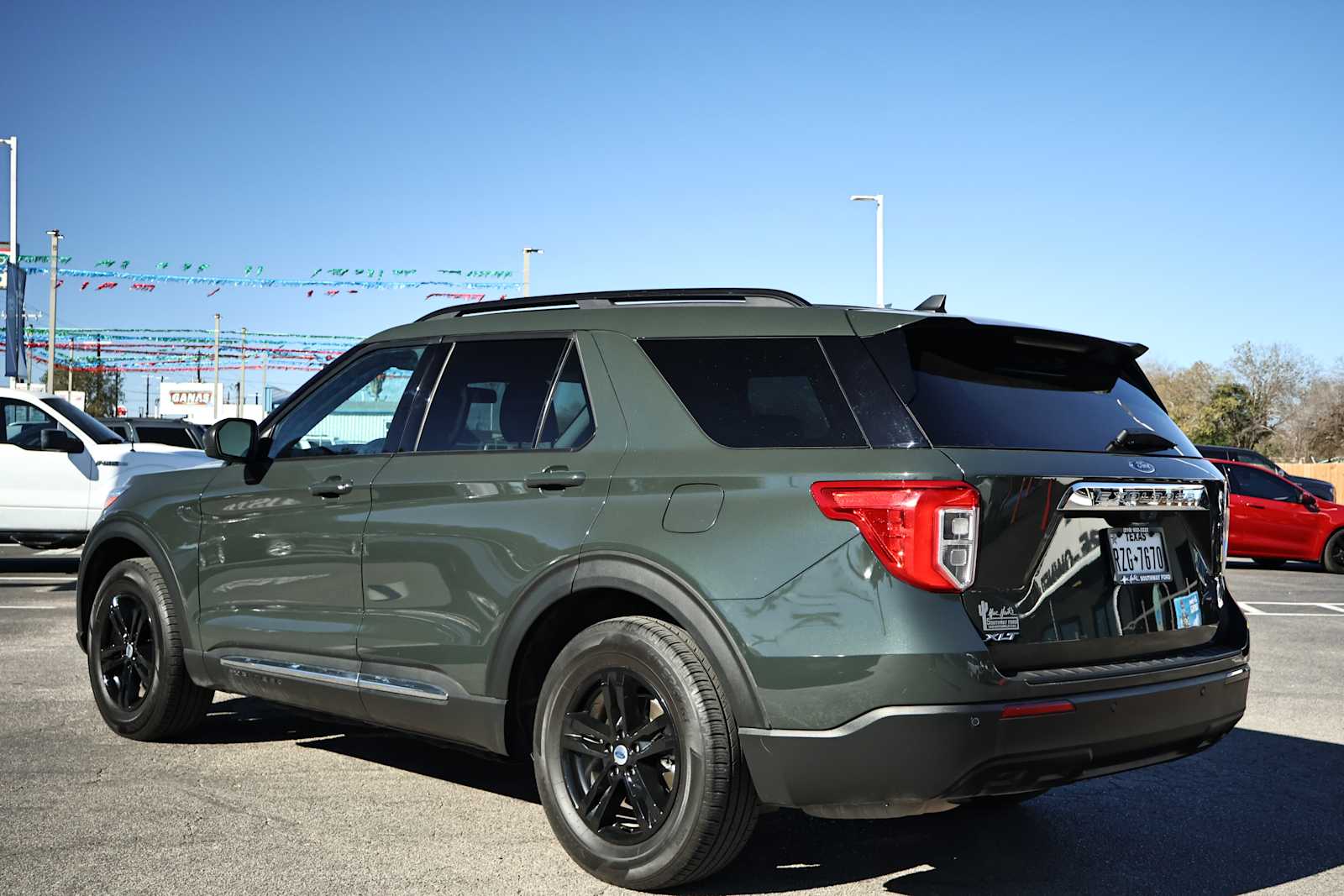 2022 Ford Explorer XLT photo 3