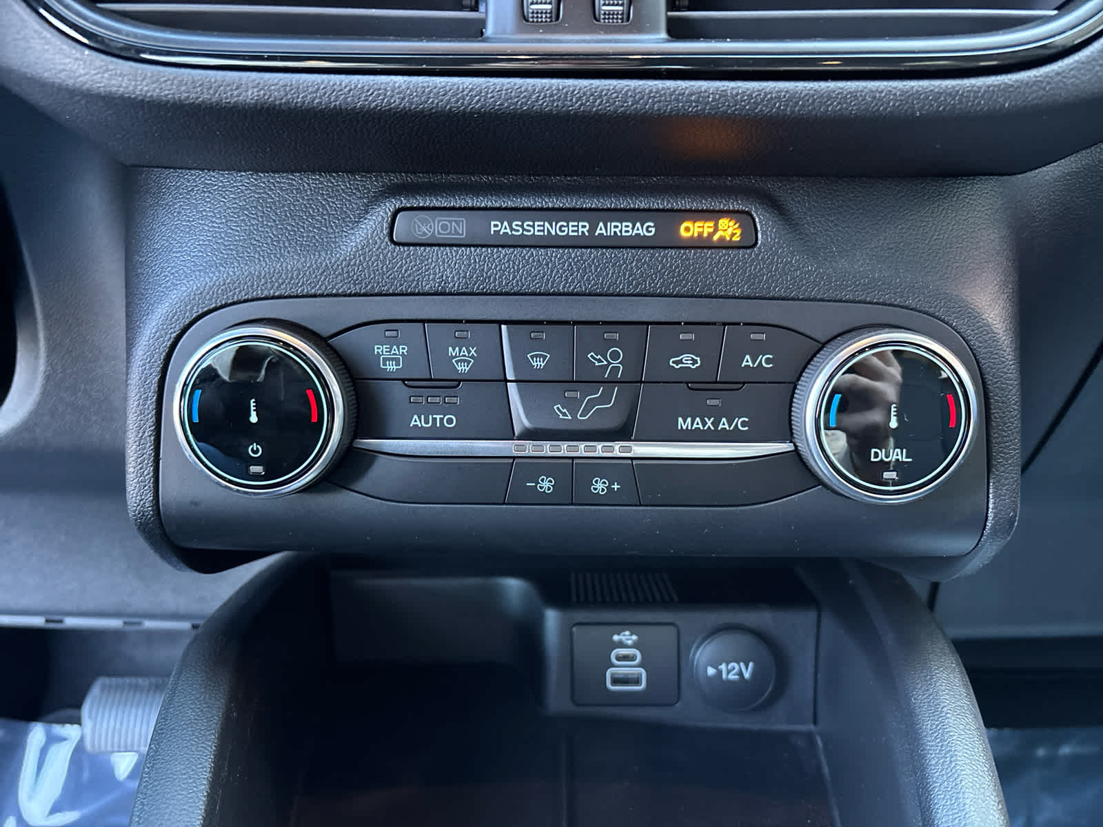 2025 Ford Escape ST-Line photo 9