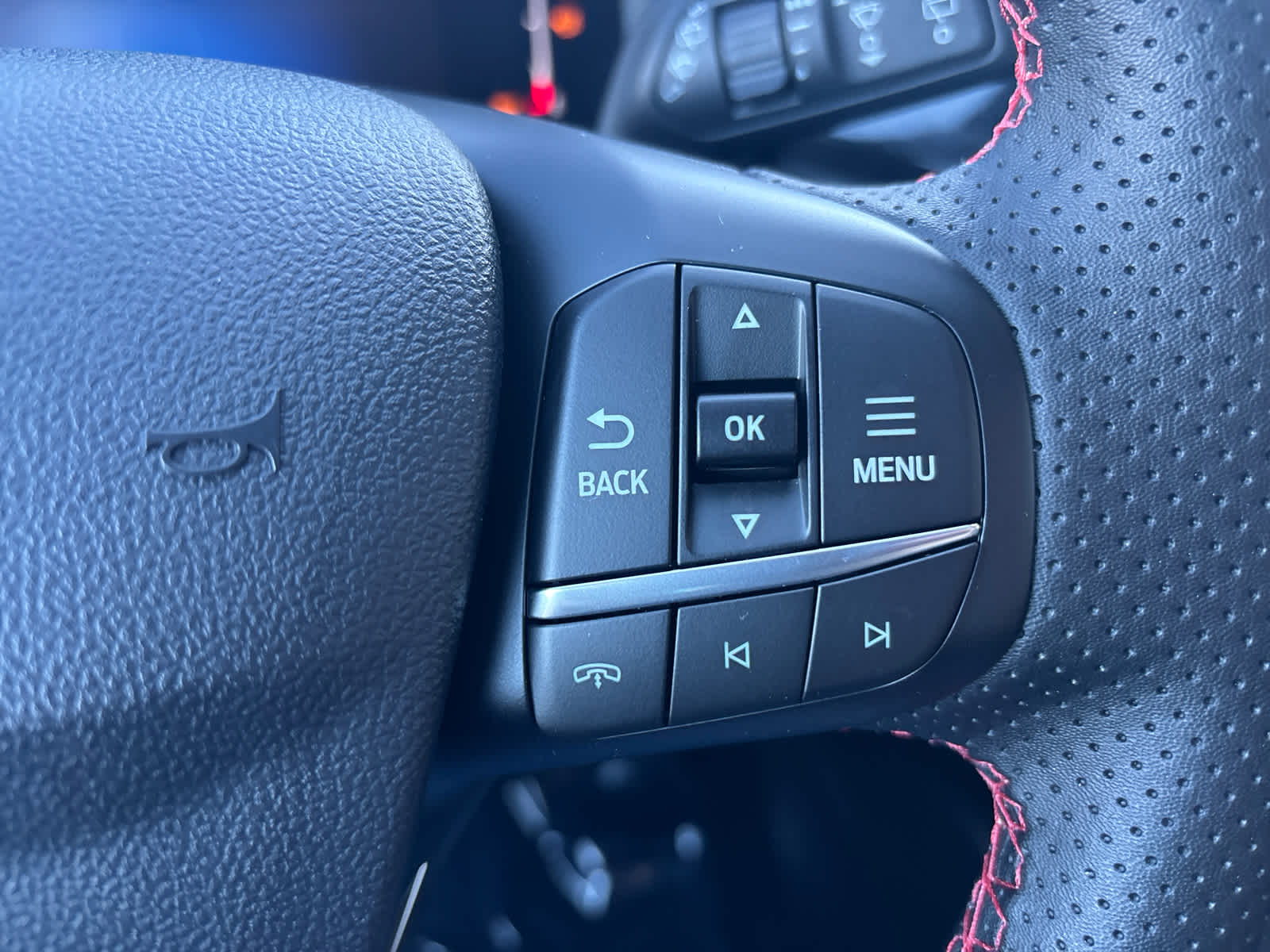 2025 Ford Escape ST-Line photo 13