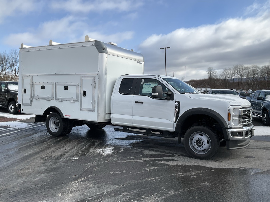 2024 Ford F-450SD XL