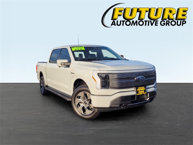 2023 Ford F-150 Lightning LARIAT