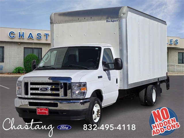 2022 Ford E-450SD Base