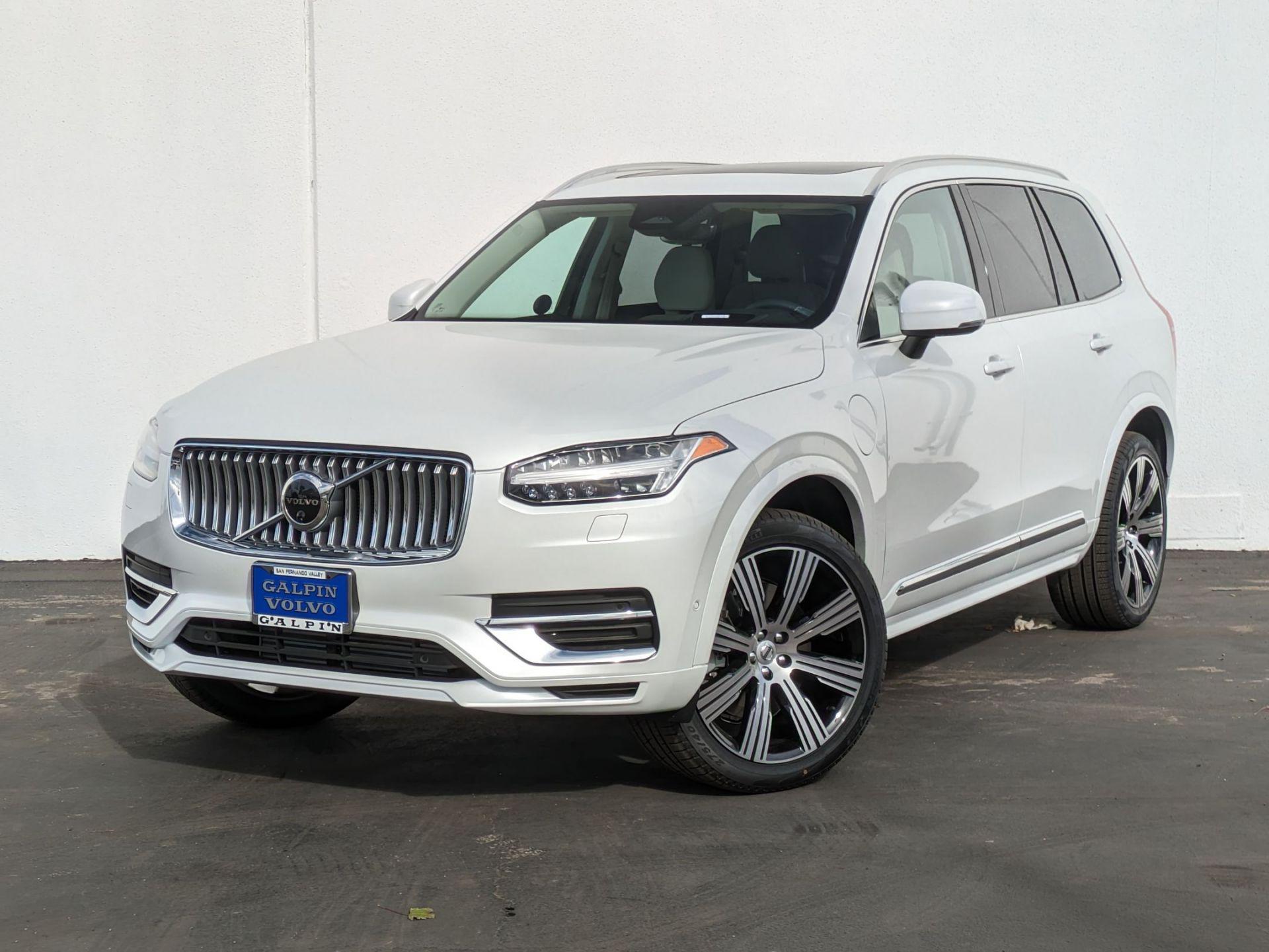 New 2025 Volvo XC90 Recharge Plug-In Hybrid T8 Ultra 7-Seater