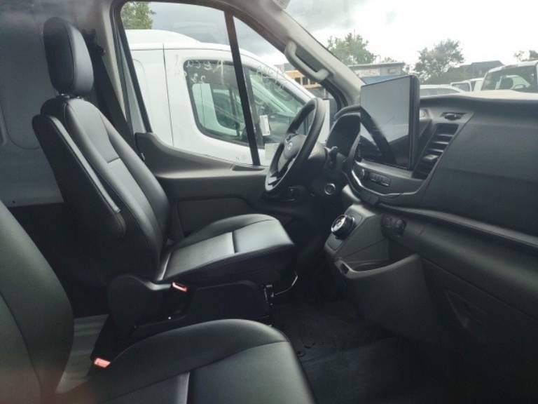 2023 Ford E-Transit Cargo Van Base