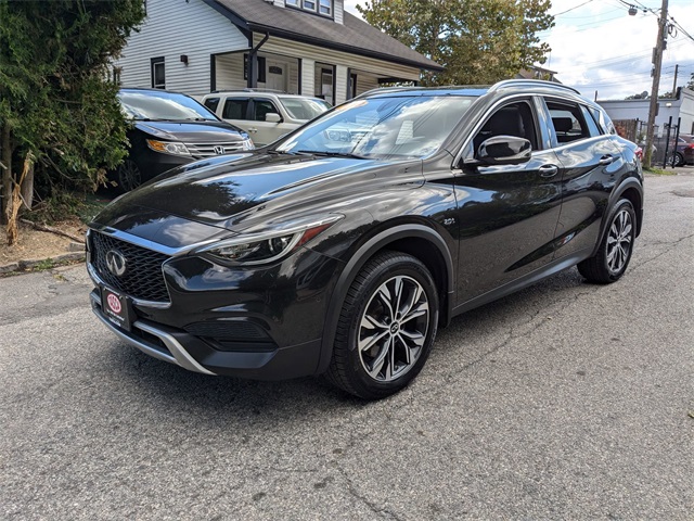 2019 INFINITI QX30 LUXE