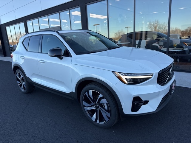 2025 Volvo XC40 ULTRA