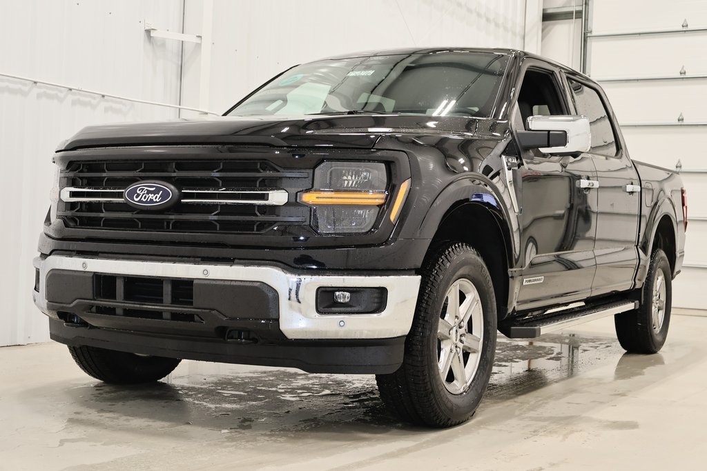 2025 Ford F-150 XLT photo 4
