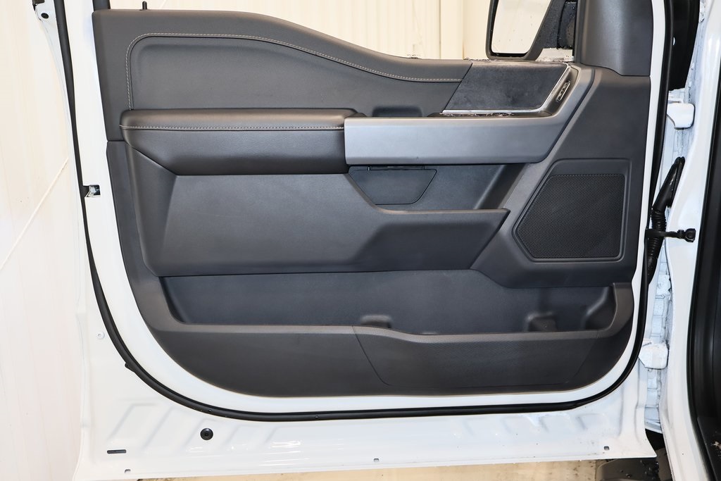 2025 Ford F-150 XLT photo 9