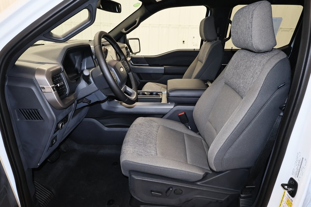 2025 Ford F-150 XLT photo 10