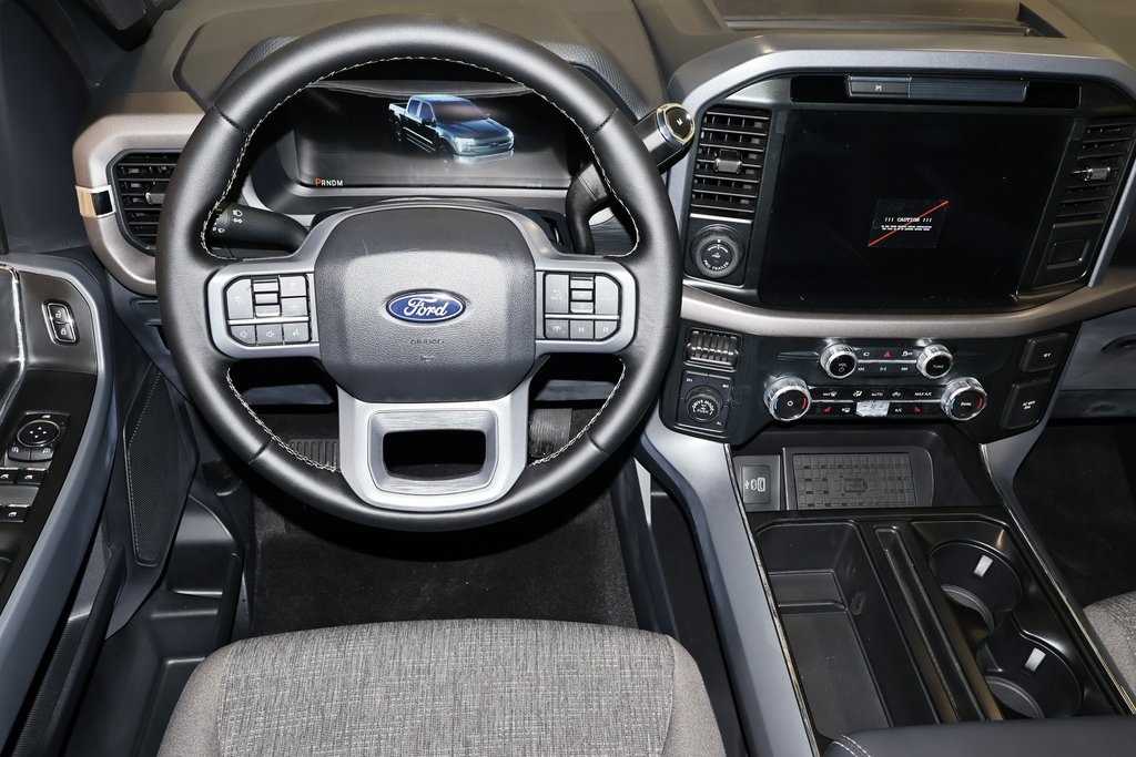 2025 Ford F-150 XLT photo 15
