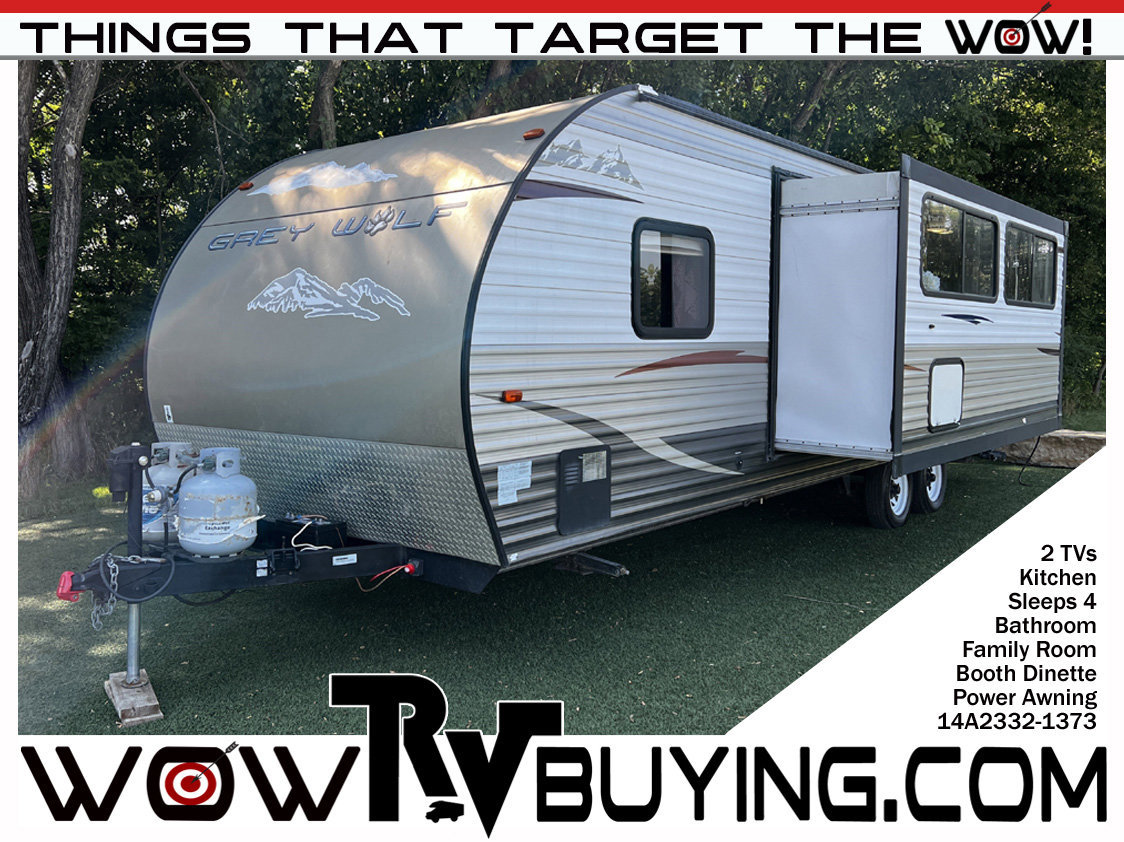 Used 2014 Forest River Grey Wolf 28BH Sleeps 4! One Power Slide! Storage Galore! L Shaped Kitchen! Family Room!