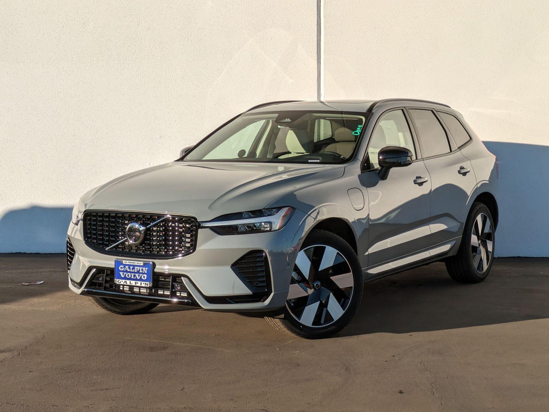 New 2025 Volvo XC60 Plug-In Hybrid T8 Plus