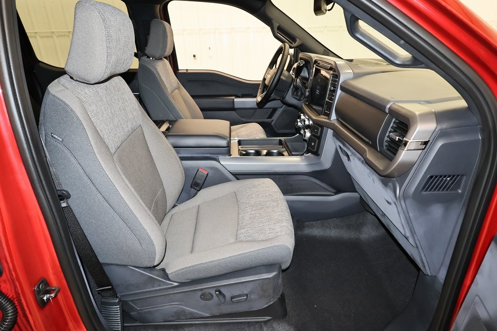 2025 Ford F-150 XLT photo 11