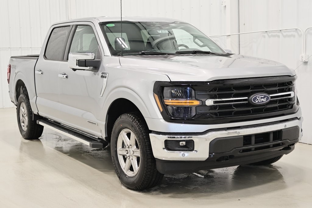 2025 Ford F-150 XLT photo 2