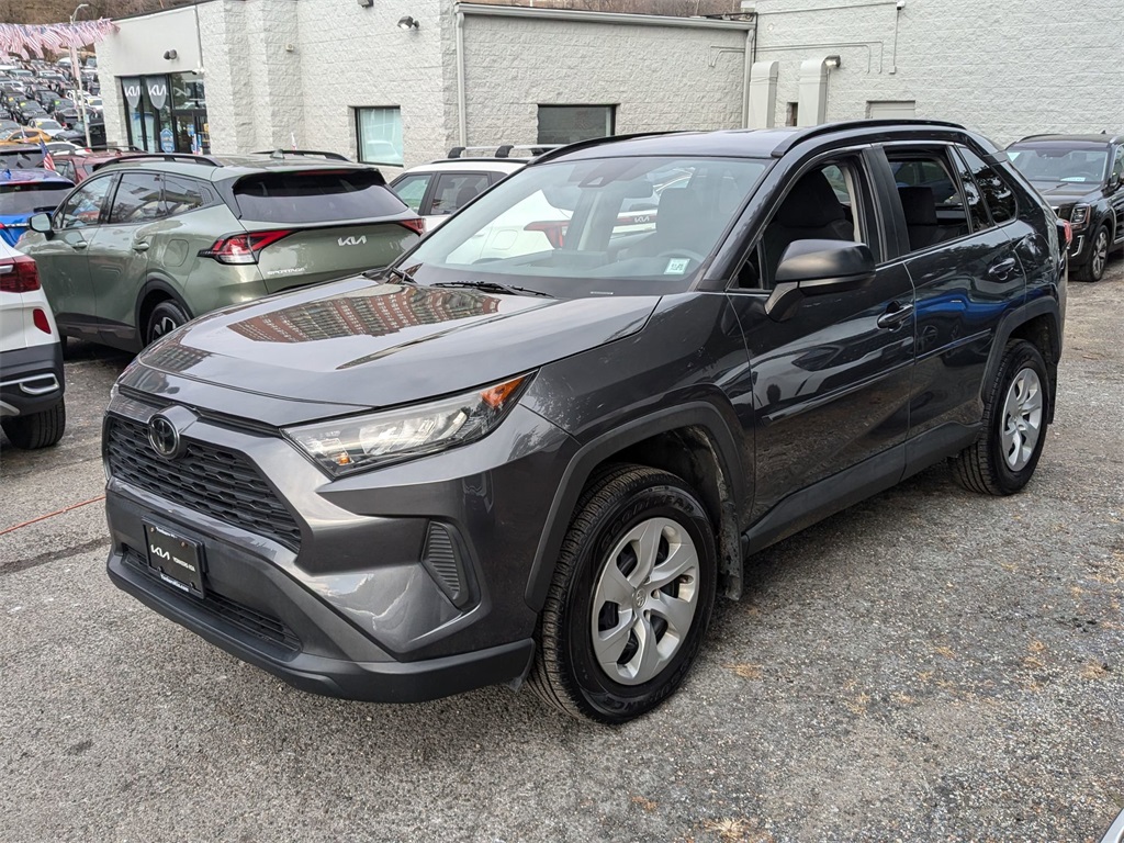 2020 Toyota RAV4 LE