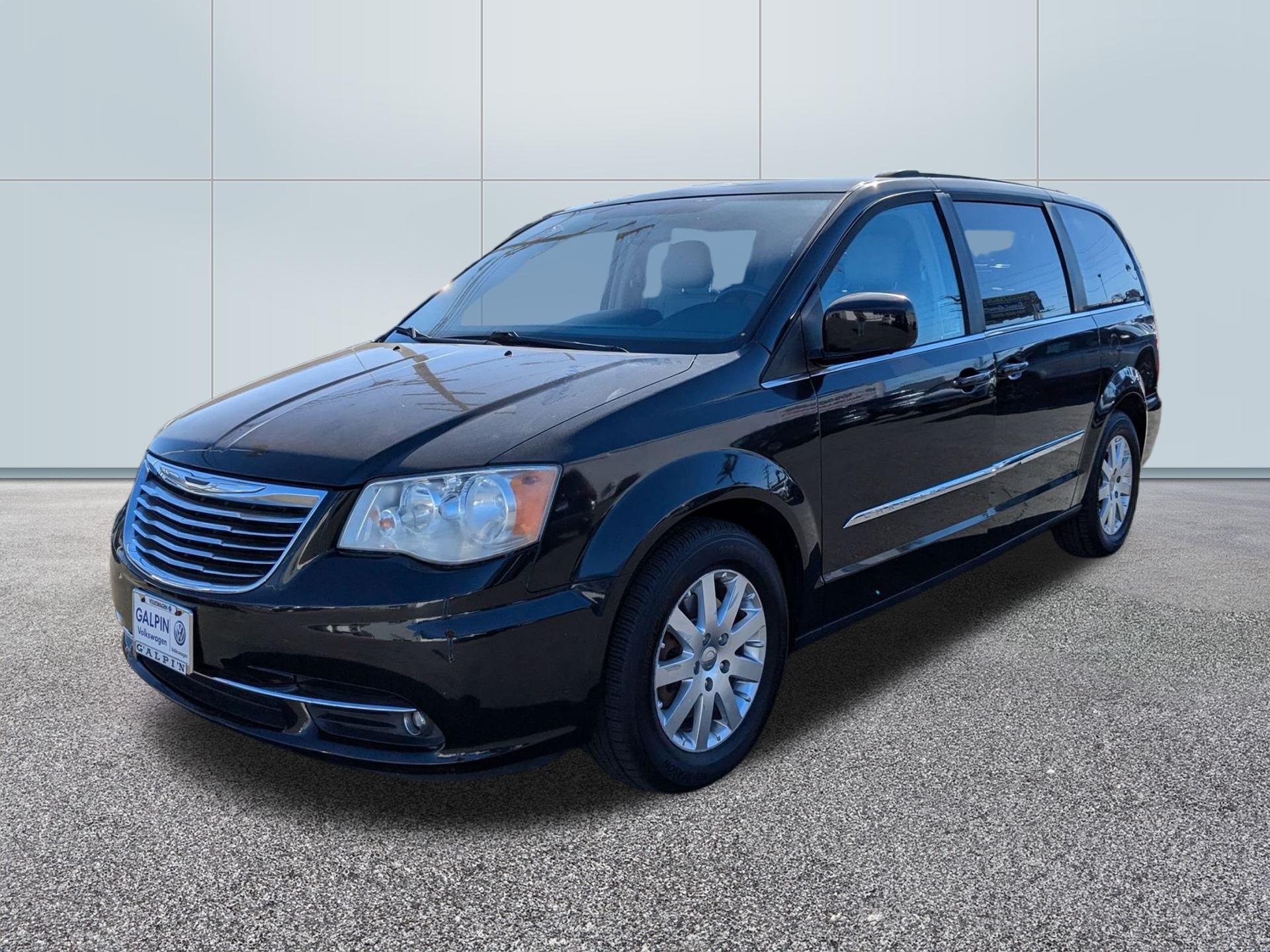 2013 Chrysler Town & Country Touring