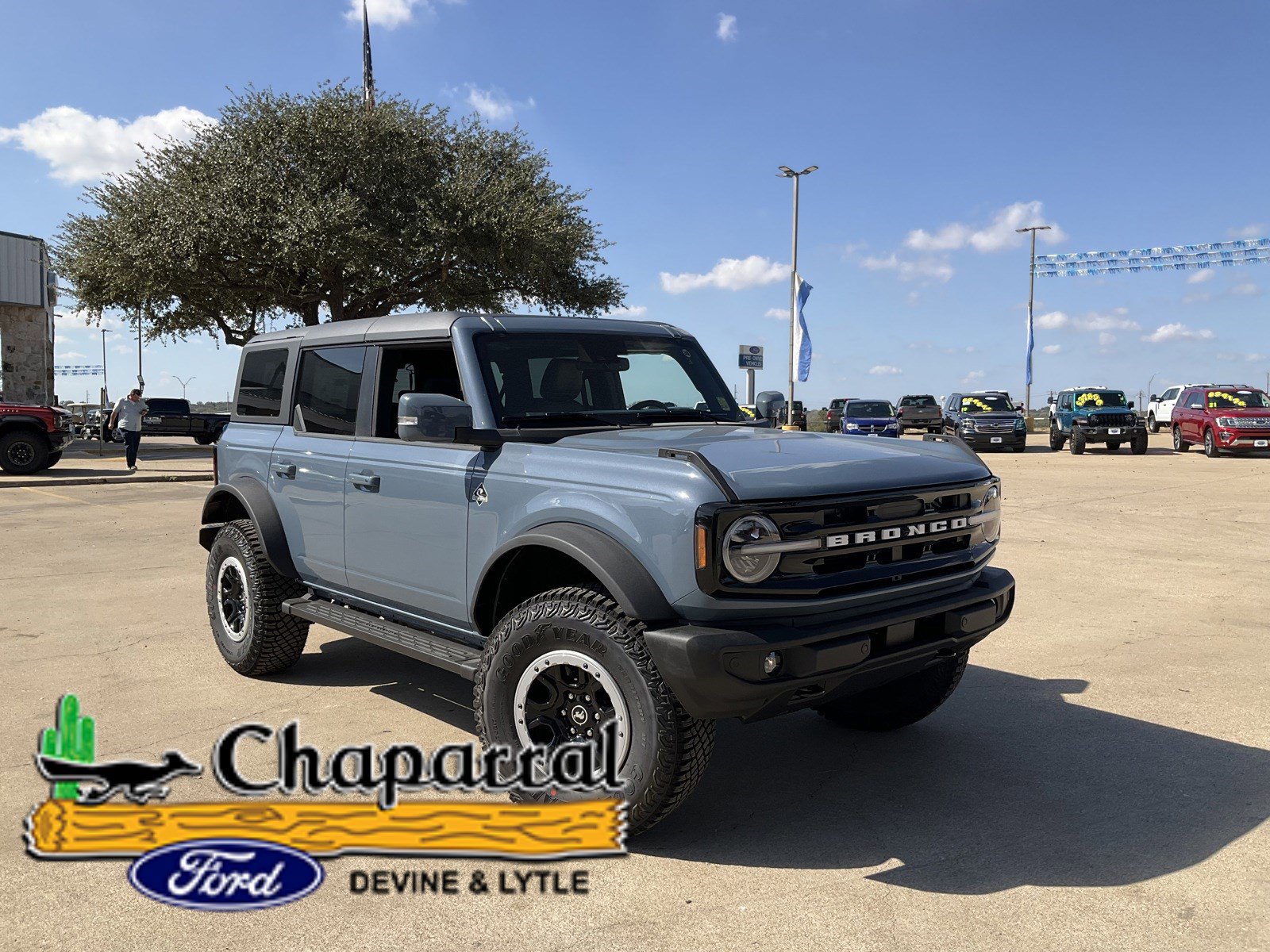 2024 Ford Bronco Outer Banks