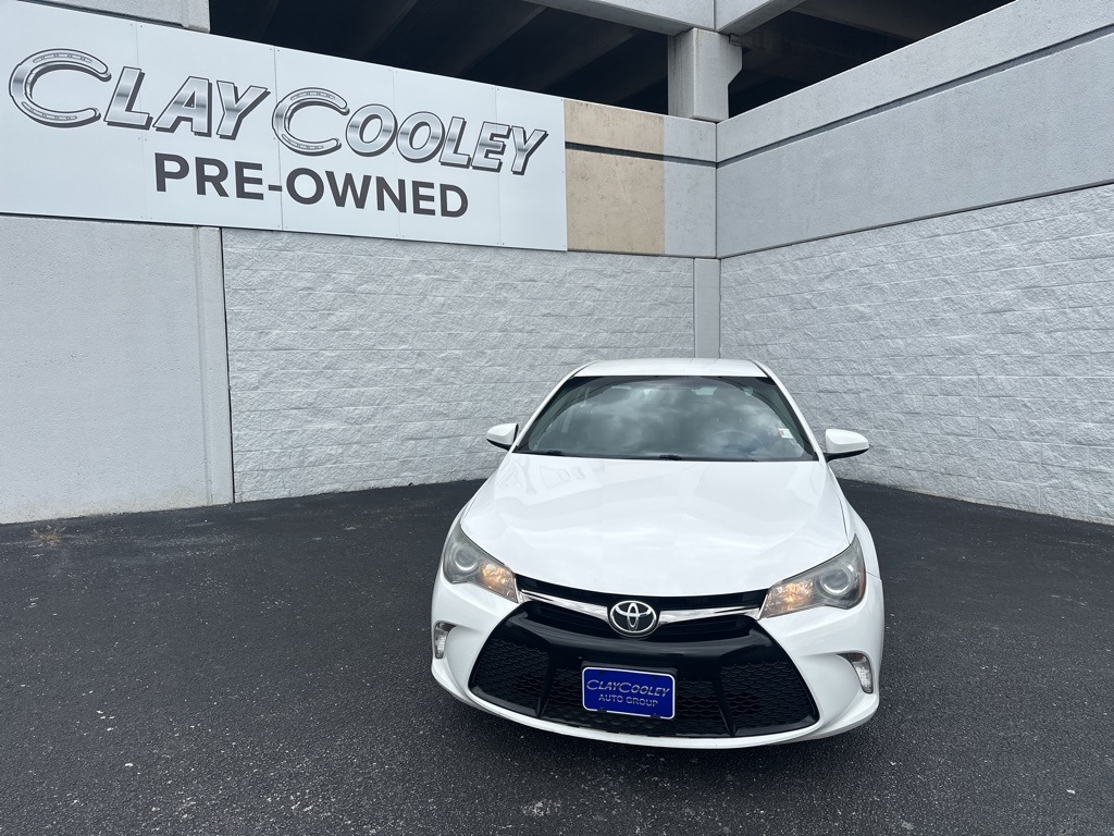 Used 2015 Toyota Camry SE with VIN 4T1BF1FK4FU480031 for sale in Irving, TX