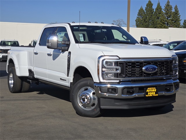 New 2025 Ford F-350SD LARIAT