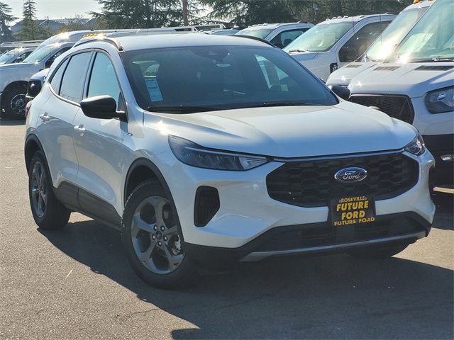 2025 Ford Escape Hybrid ST-Line