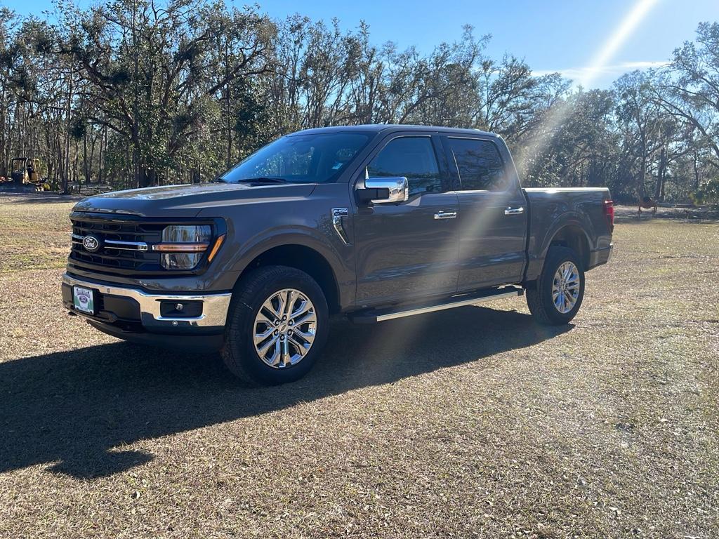 2025 Ford F-150 XLT 4X4 CREW