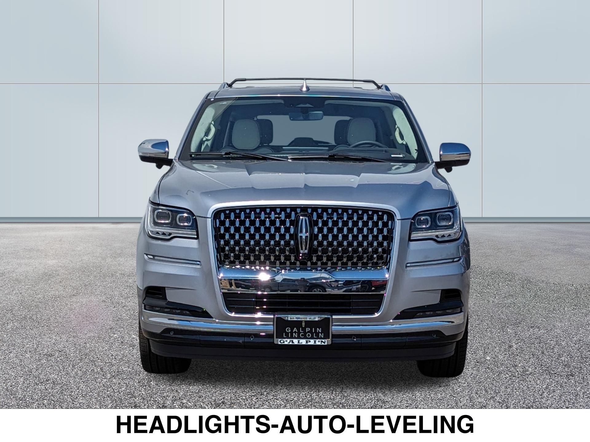 2023 Lincoln Navigator Black Label photo 4
