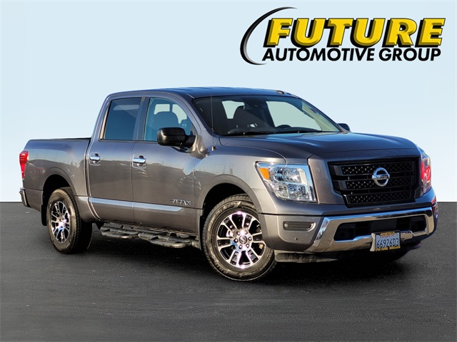 2021 Nissan Titan SV