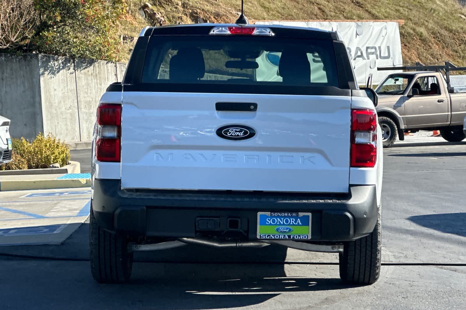 2025 Ford Maverick XLT photo 3