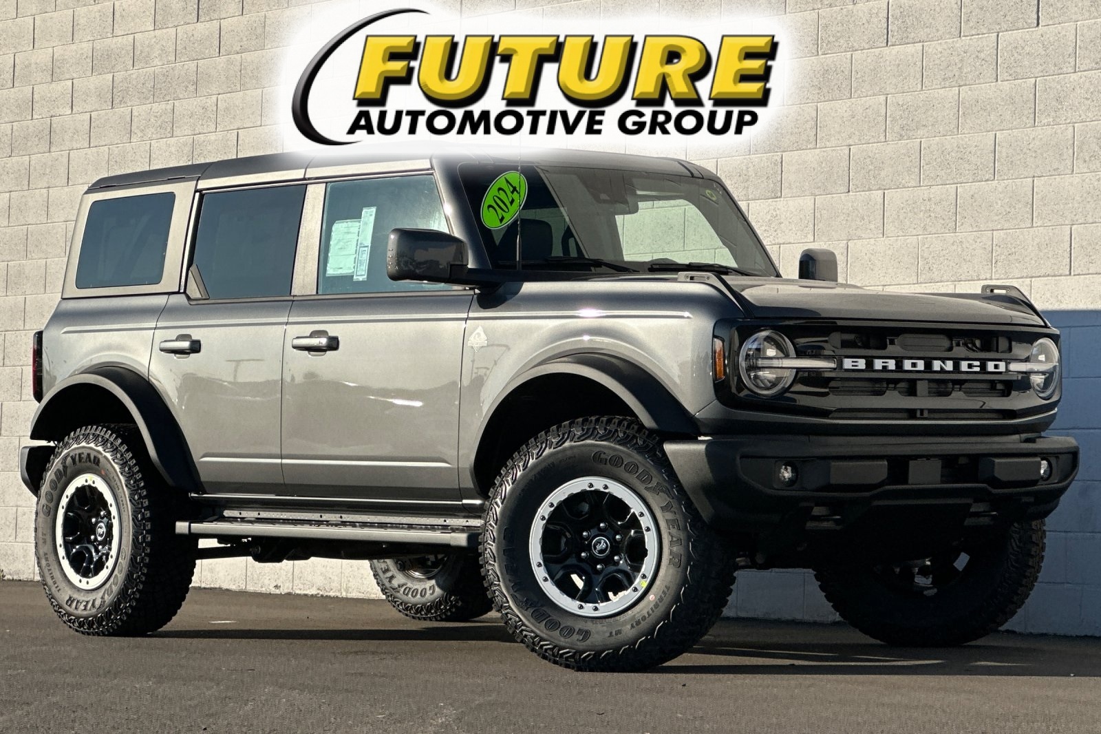 2024 Ford Bronco Outer Banks