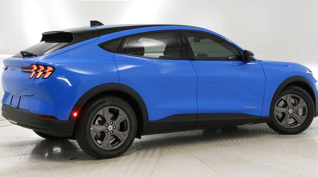 2023 Ford Mustang Mach-E Select photo 3