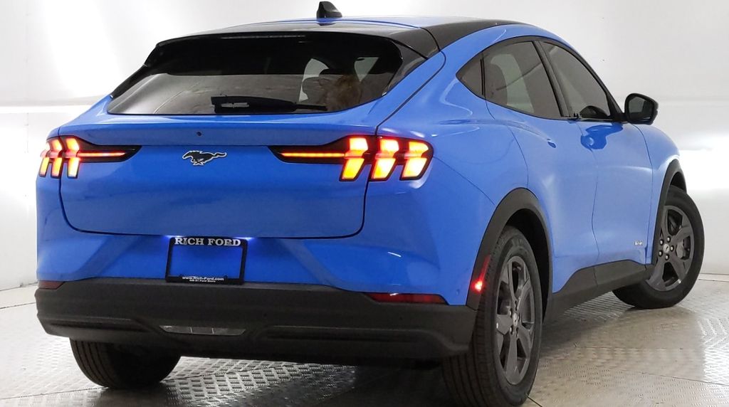 2023 Ford Mustang Mach-E Select photo 4