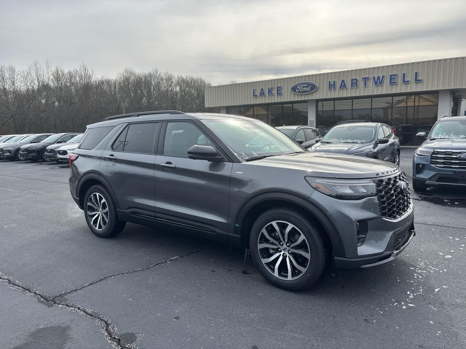 2025 Ford Explorer ST-Line