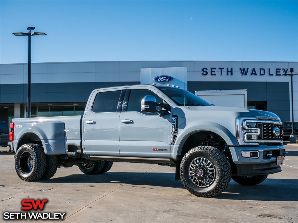 2024 Ford F-450SD Limited