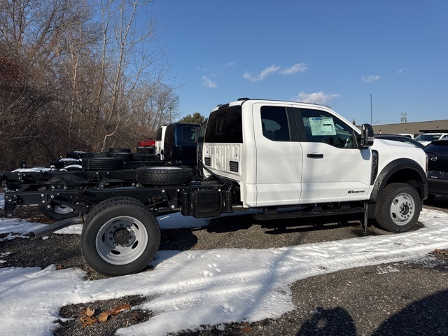 2024 Ford F-550SD XL