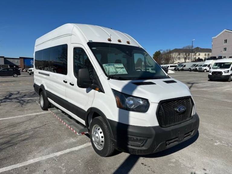 2023 Ford Transit Passenger Wagon XL