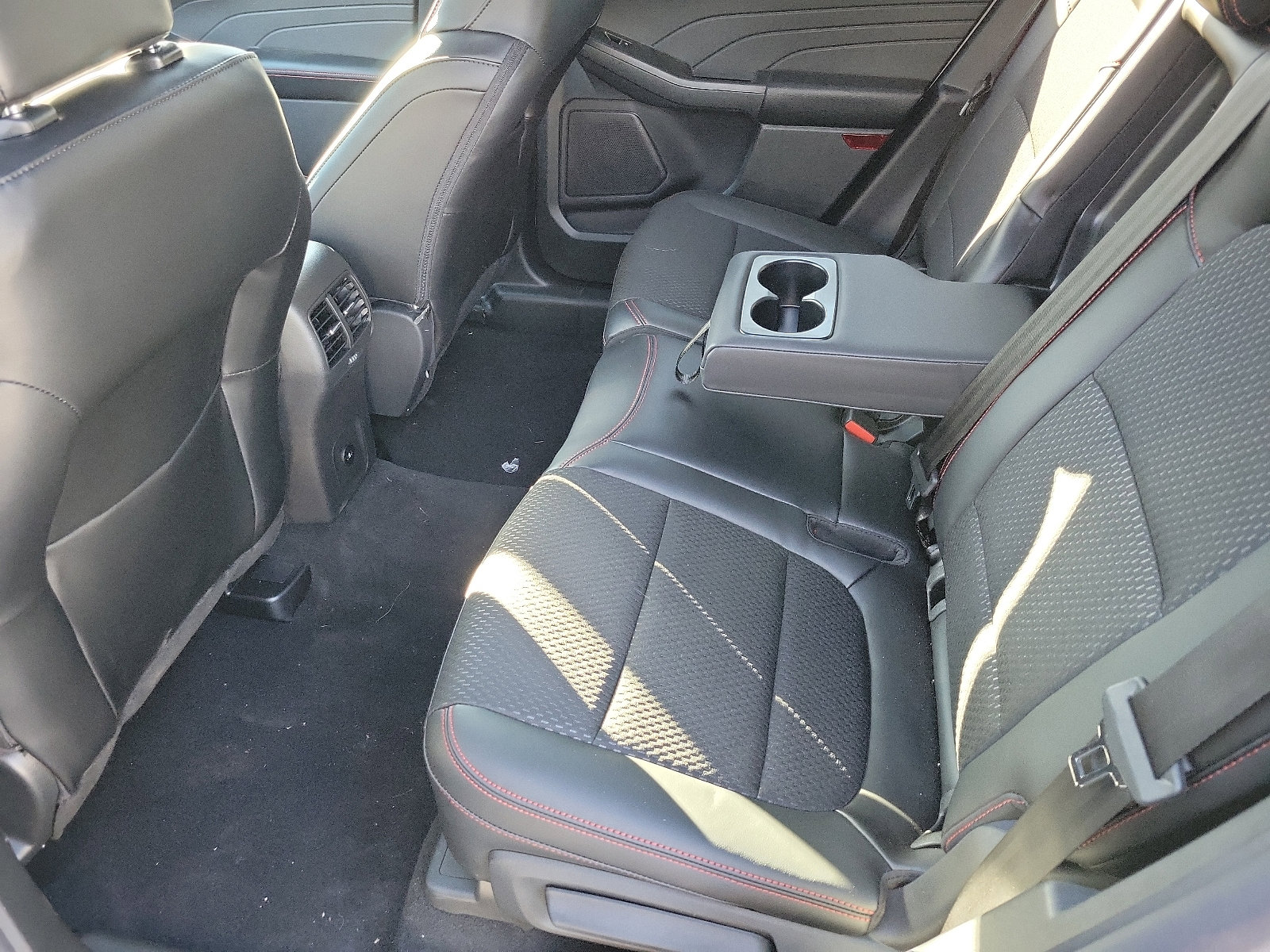 2025 Ford Escape ST-Line photo 2