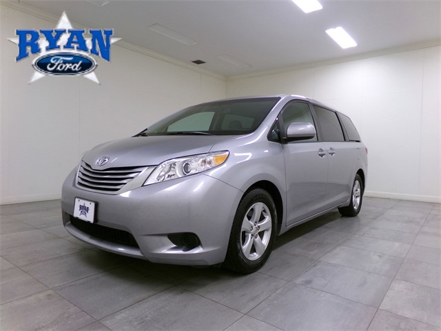 2015 Toyota Sienna LE