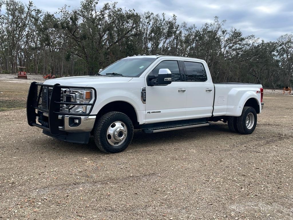 2022 Ford F-350 LARIAT 4X4 Crew D.R.W.