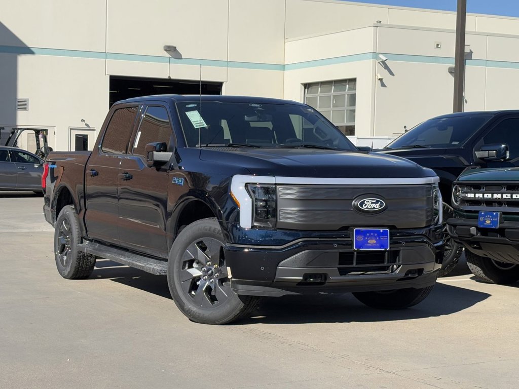 2024 Ford F-150 Lightning LARIAT