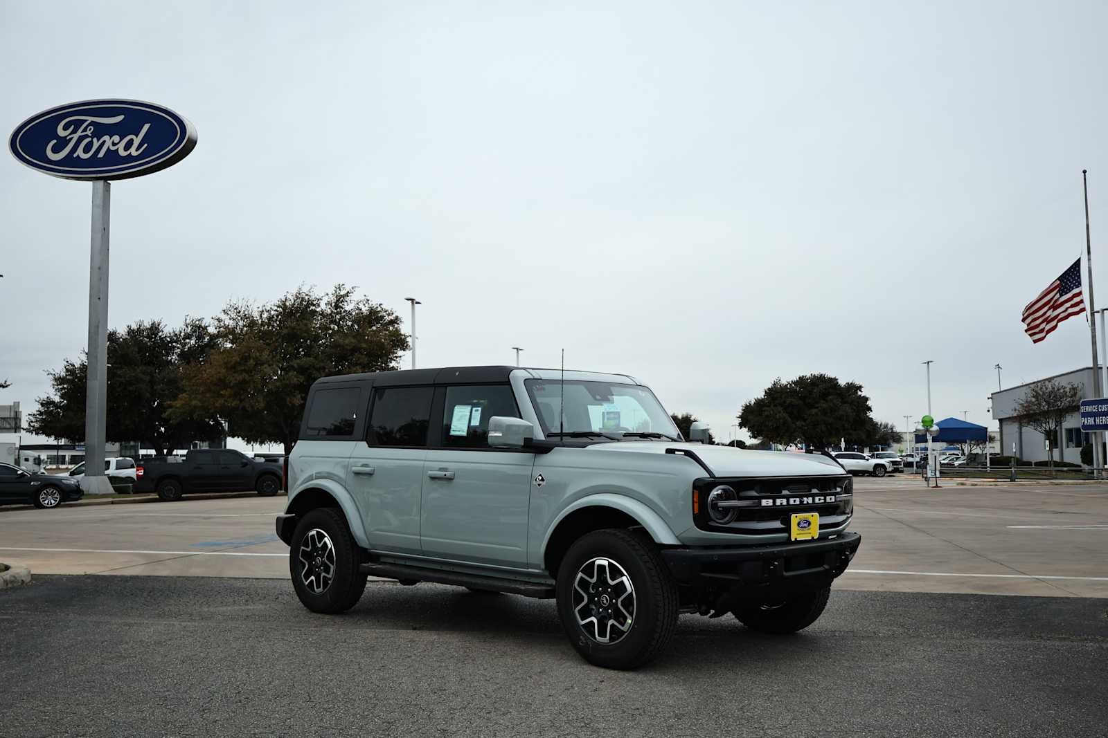 2024 Ford Bronco Outer Banks