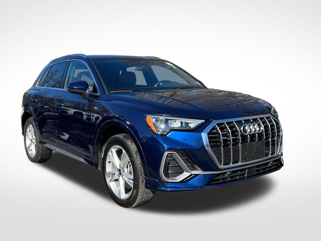 2022 Audi Q3 Premium