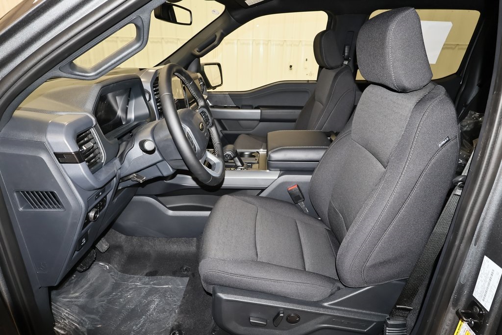 2025 Ford F-150 XLT photo 7