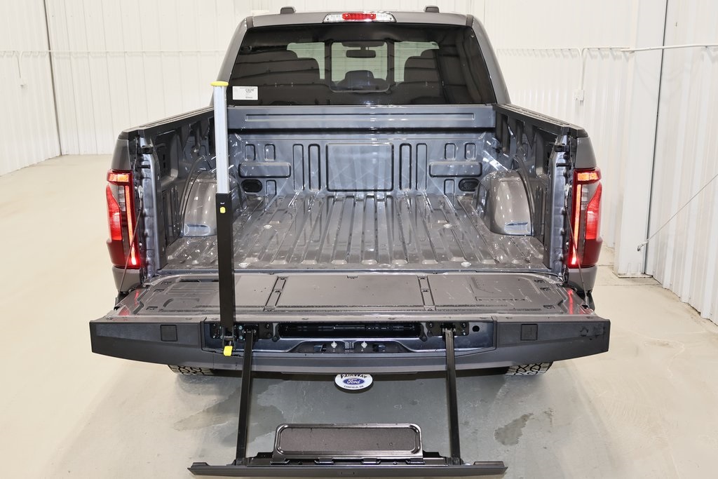 2025 Ford F-150 XLT photo 19