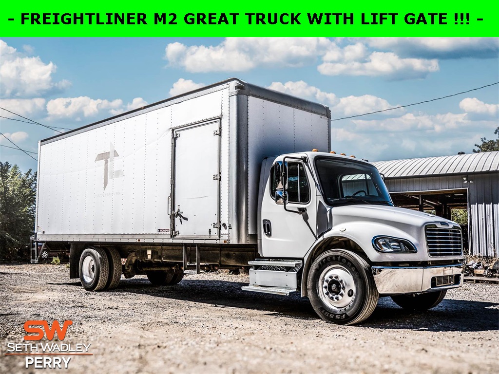 2013 Freightliner M2 106