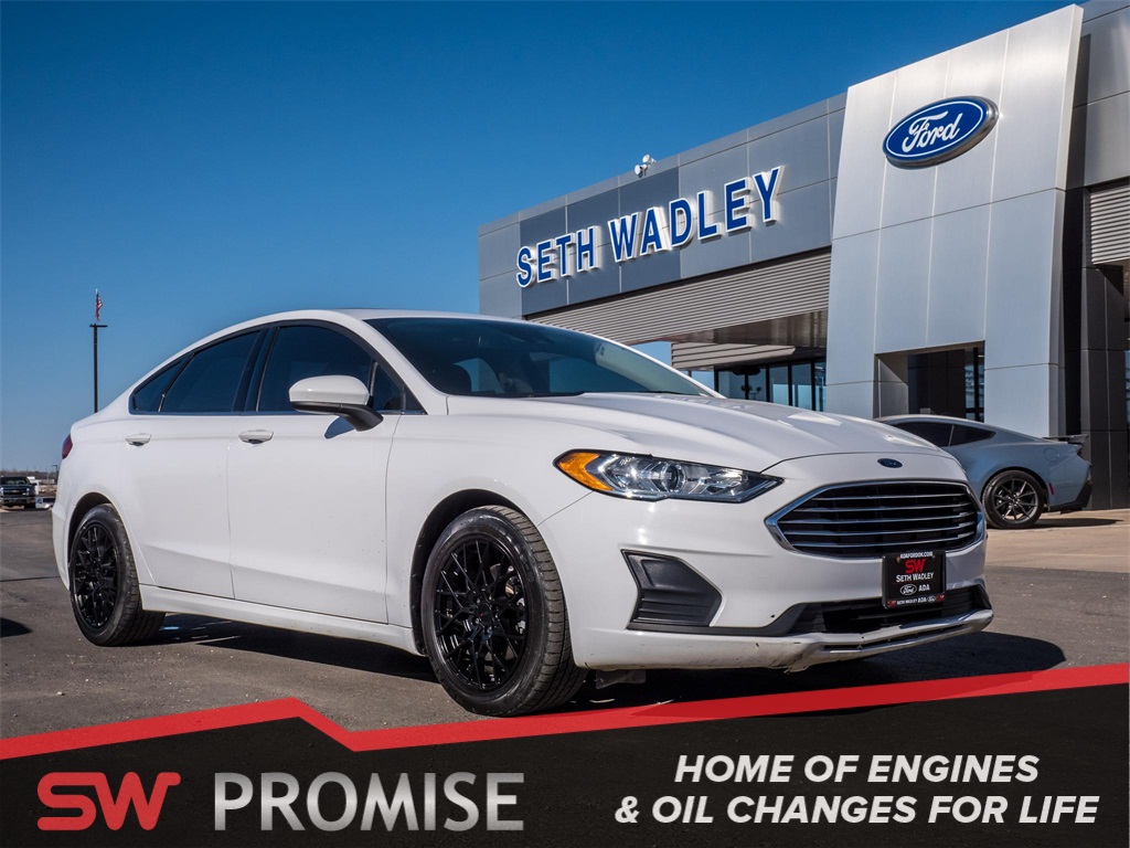 2020 Ford Fusion SE