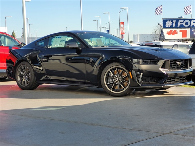 2025 Ford Mustang Dark Horse