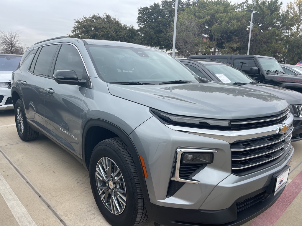 2024 Chevrolet Traverse LT