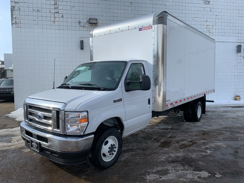 2025 Ford E-450SD Base